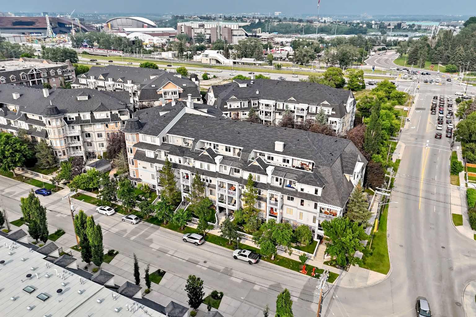 102, 2422 Erlton Street SW