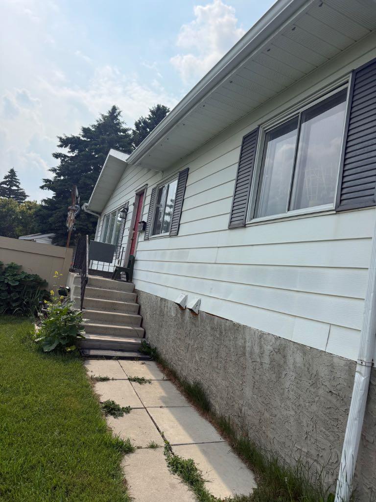 112 Huntstrom Drive NE