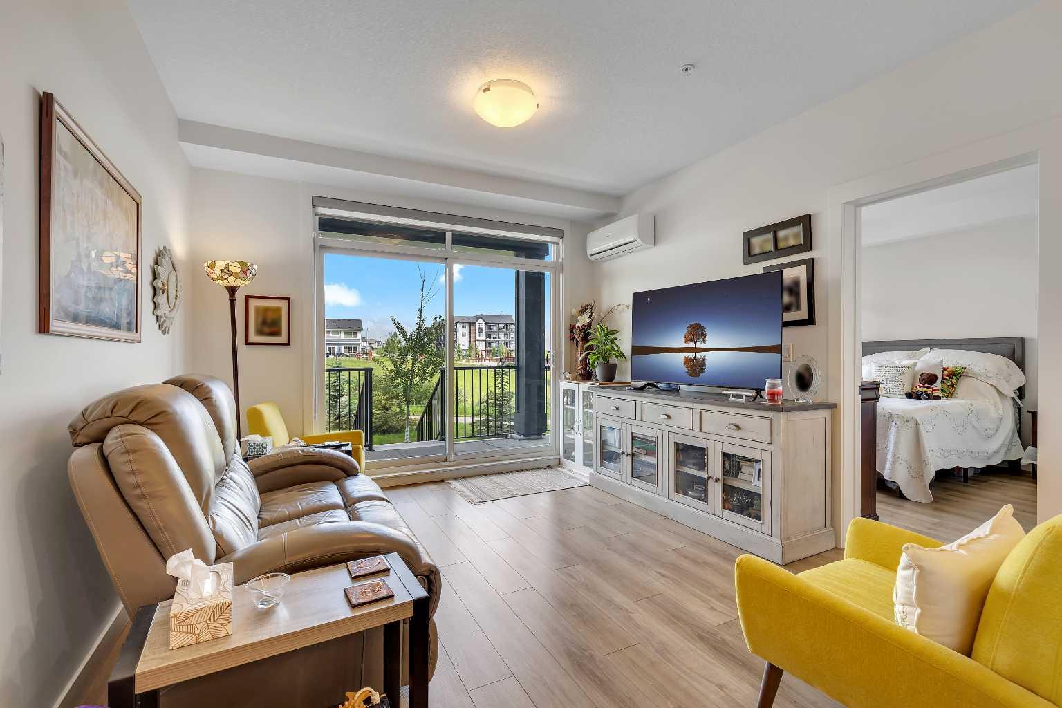 112, 40 Sage Hill Walk NW