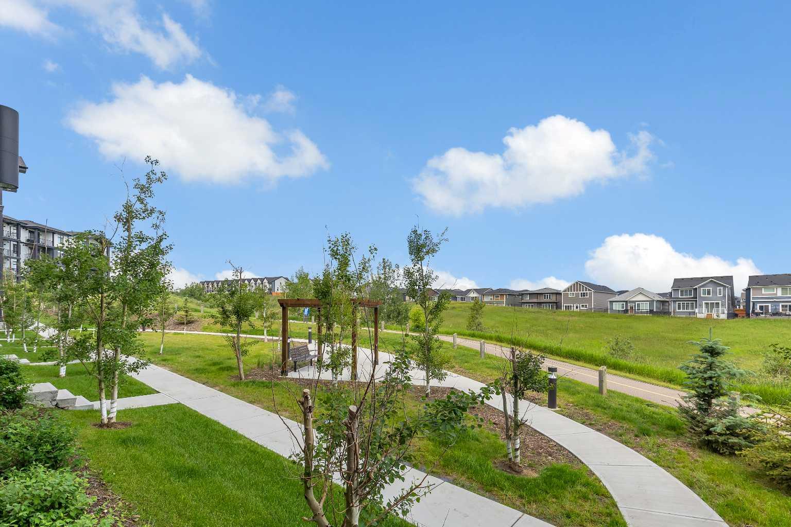 112, 40 Sage Hill Walk NW