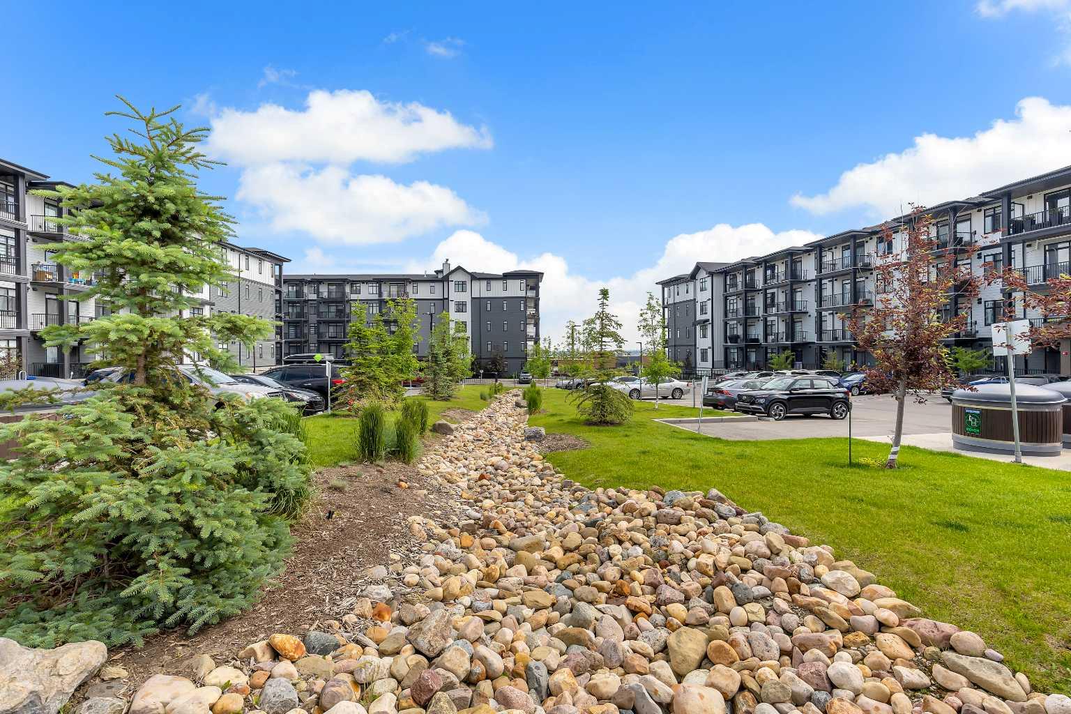 112, 40 Sage Hill Walk NW