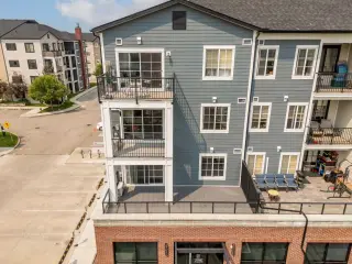 4220, 215 Legacy Boulevard SE