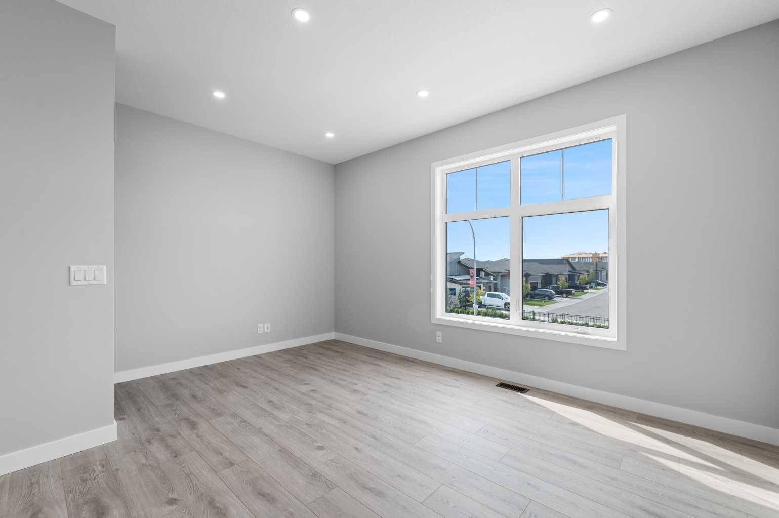 607 Mahogany Road SE
