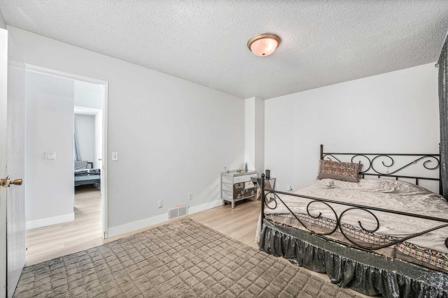 436 Templewood Place NE