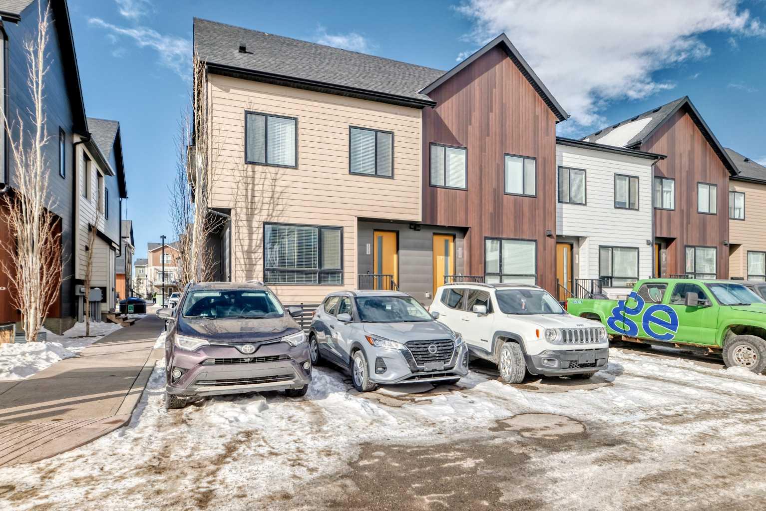 111 Redstone Crescent NE