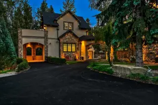 55 Bearspaw View 