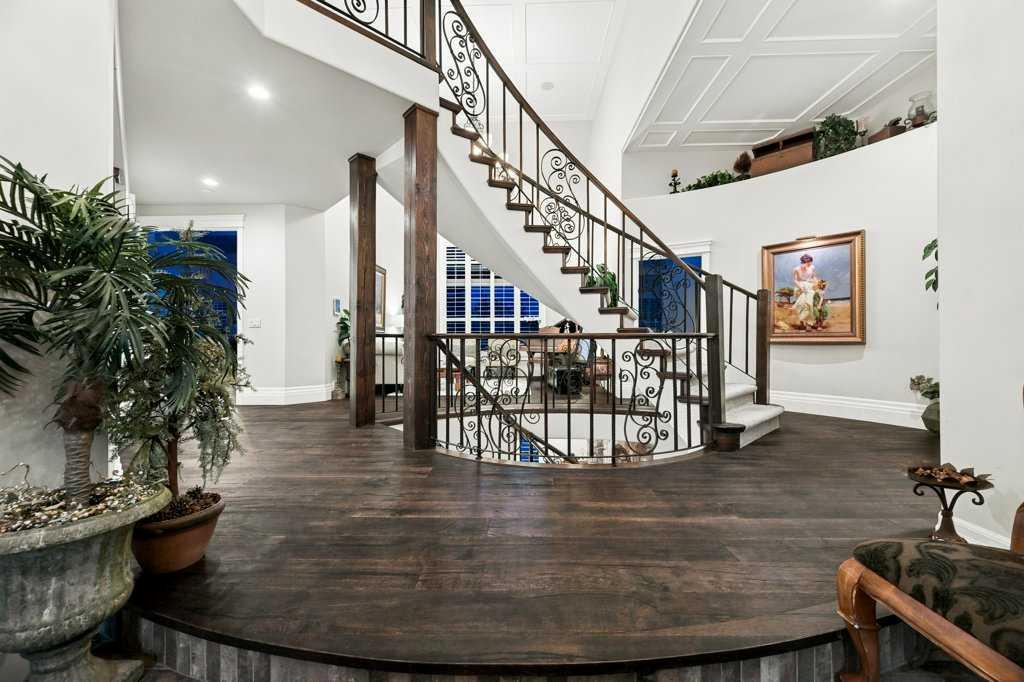 55 Bearspaw View 