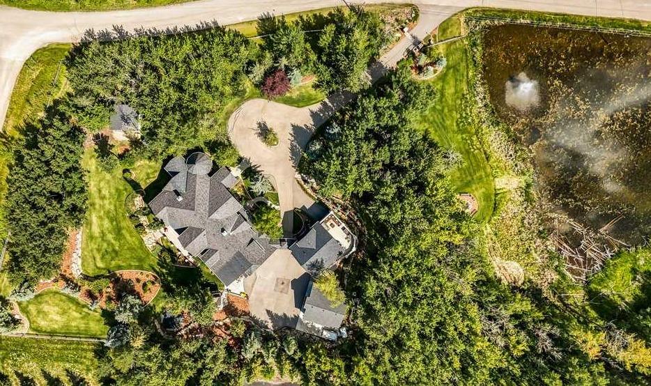 55 Bearspaw View 