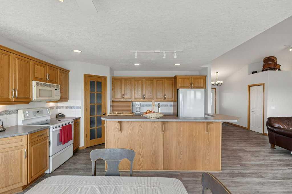 270127 Glenmore Trail 