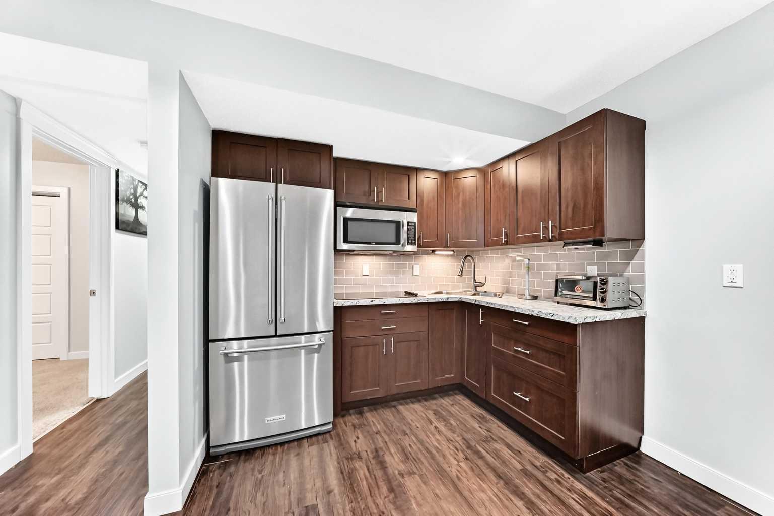 325 Evanspark Gardens NW