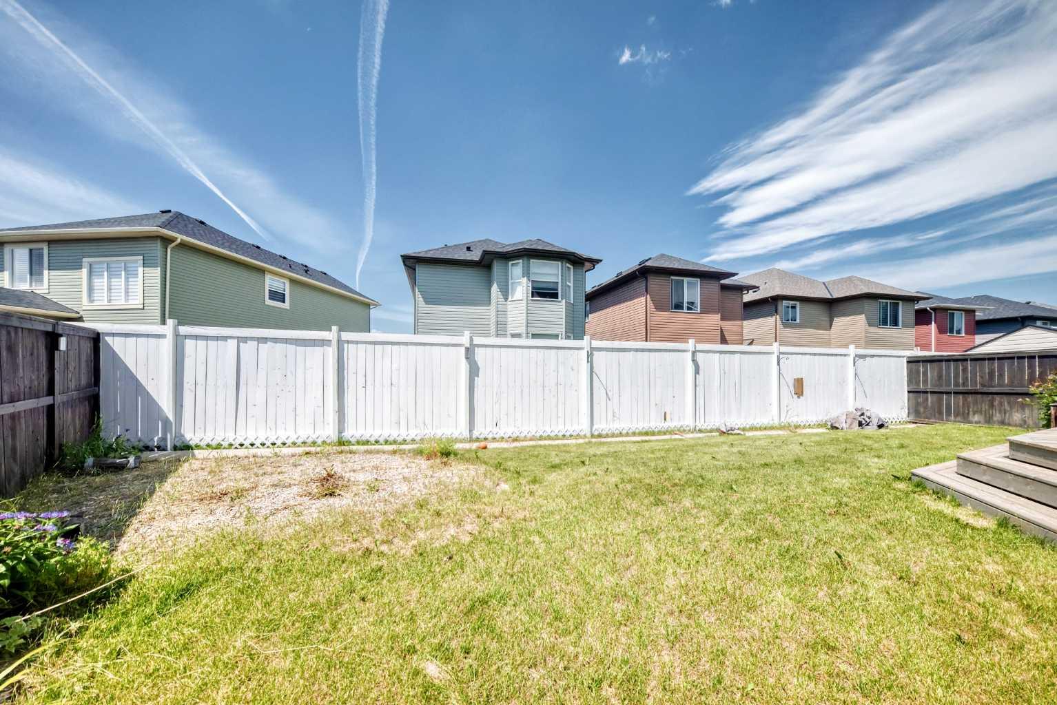 325 Evanspark Gardens NW