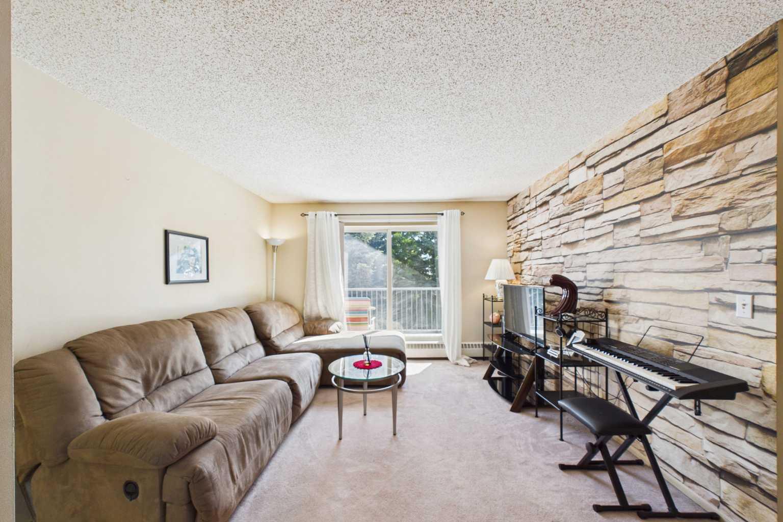 416, 21 Dover Point SE