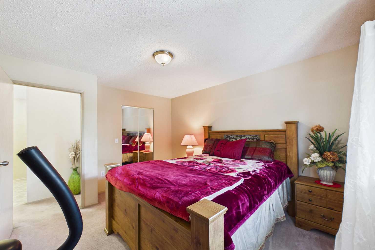 416, 21 Dover Point SE