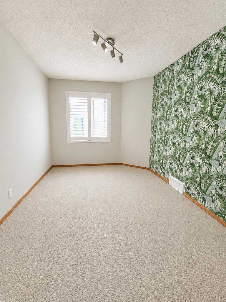 513 Sierra Madre Court SW