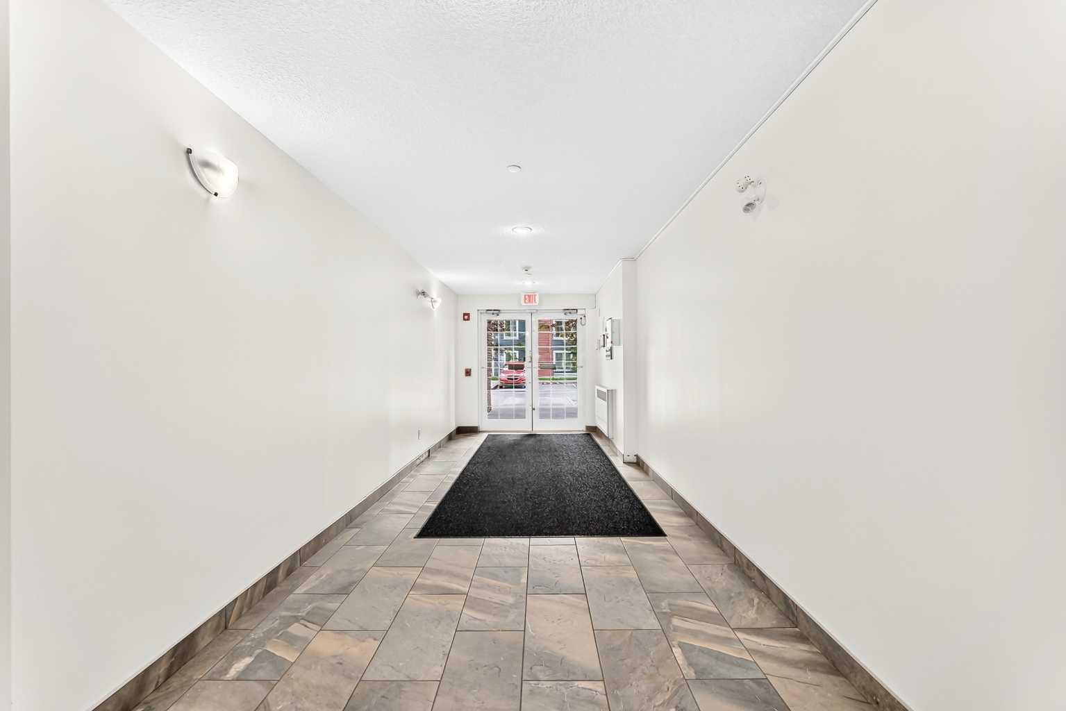 4302, 755 Copperpond Boulevard SE