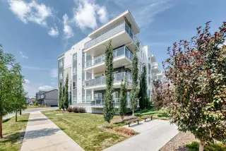 3208, 220 Seton Grove SE