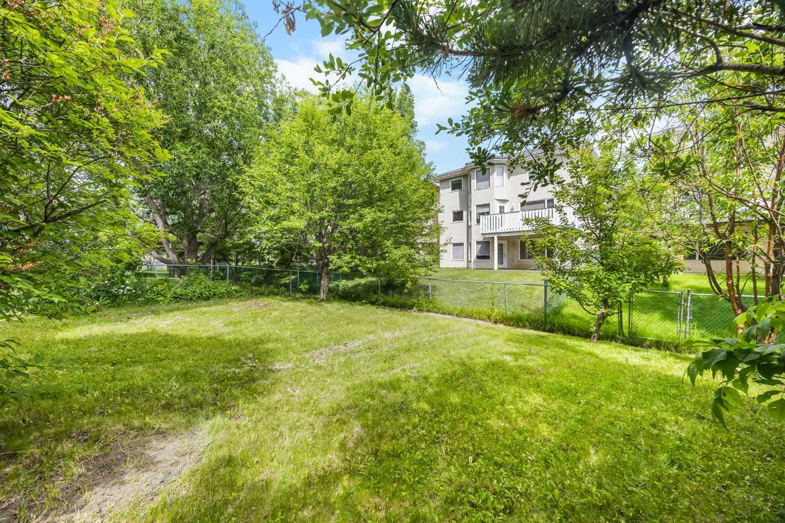 107 Hampshire Close NW