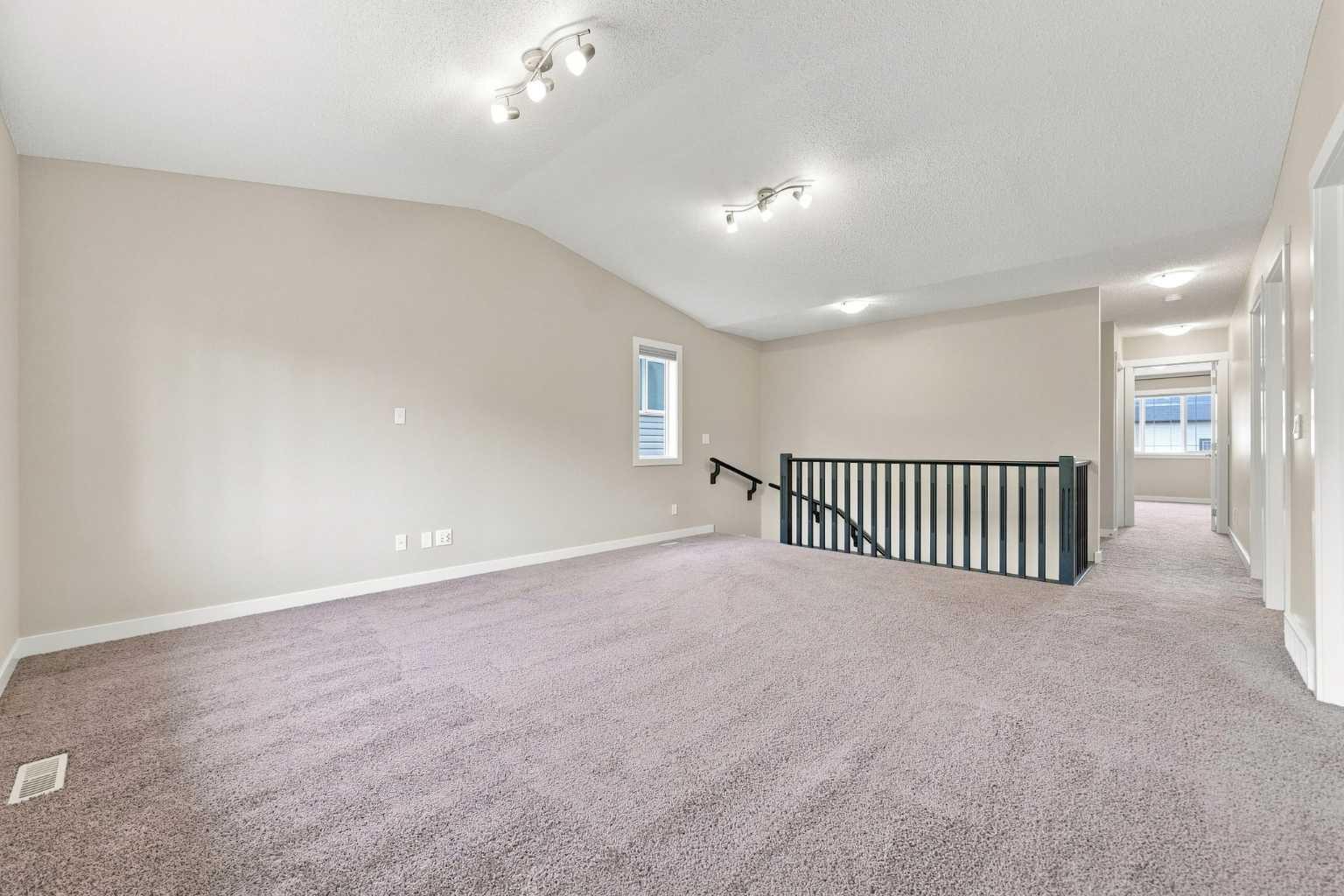 80 Sherwood Crescent NW