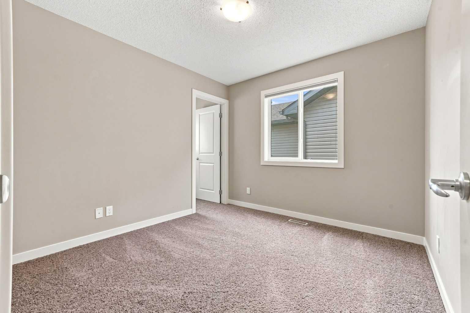 80 Sherwood Crescent NW