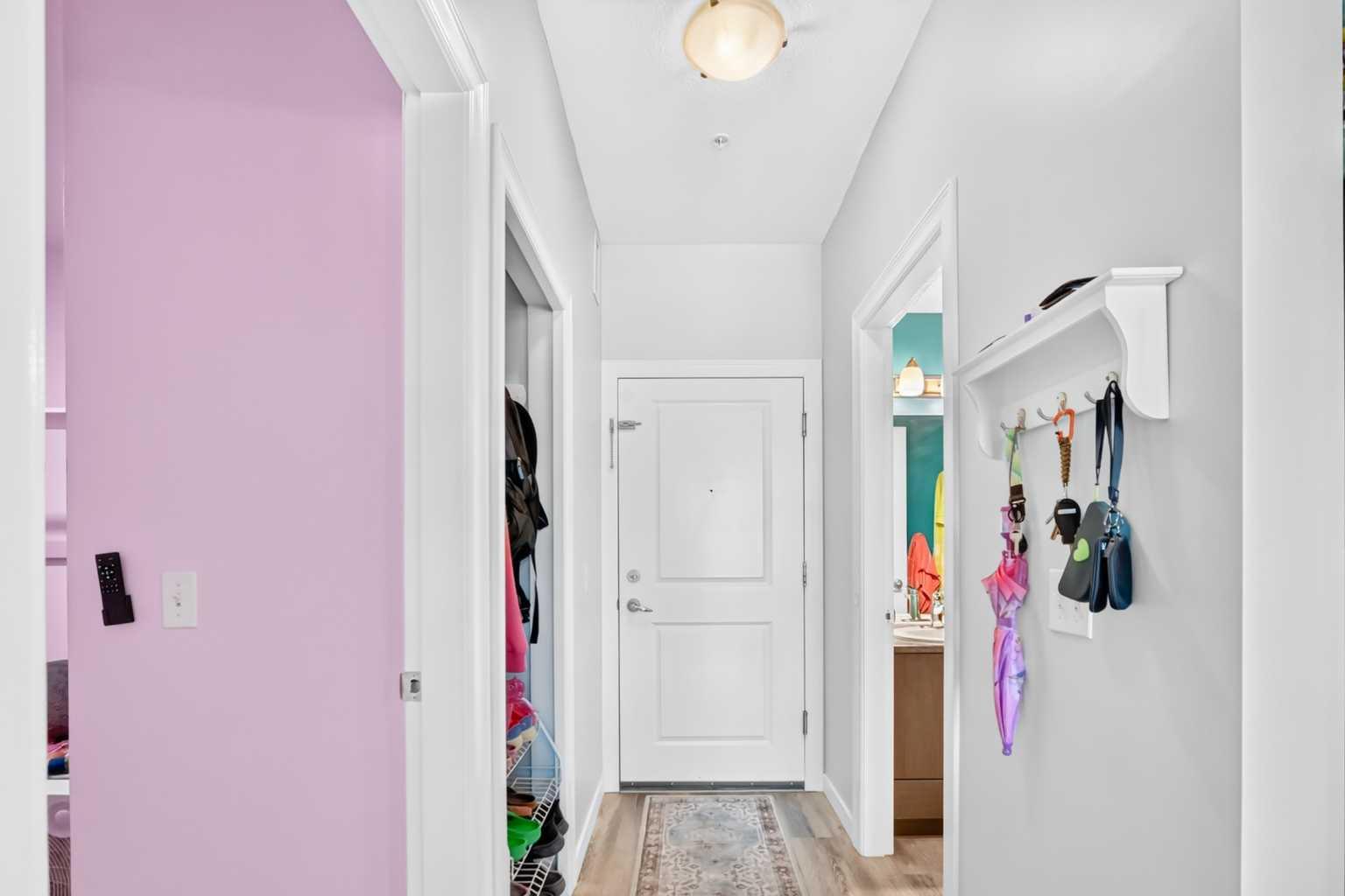 101, 117 Copperpond Common SE
