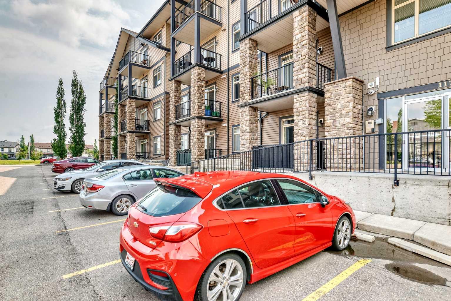 101, 117 Copperpond Common SE