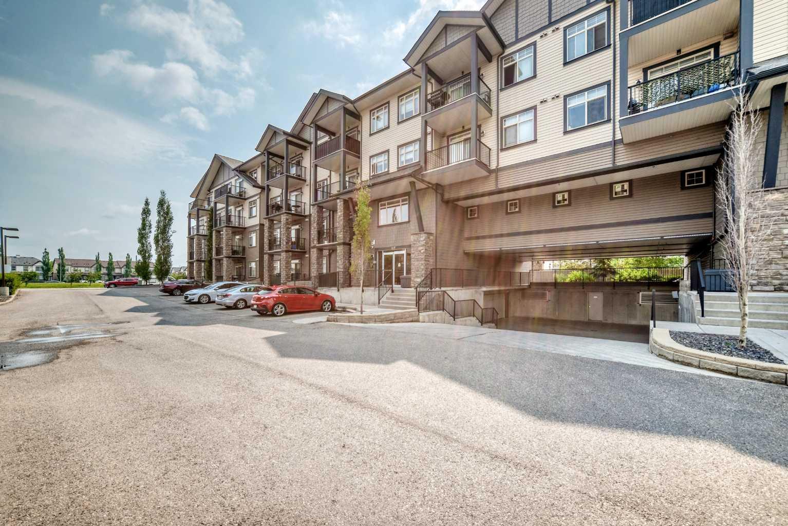 101, 117 Copperpond Common SE