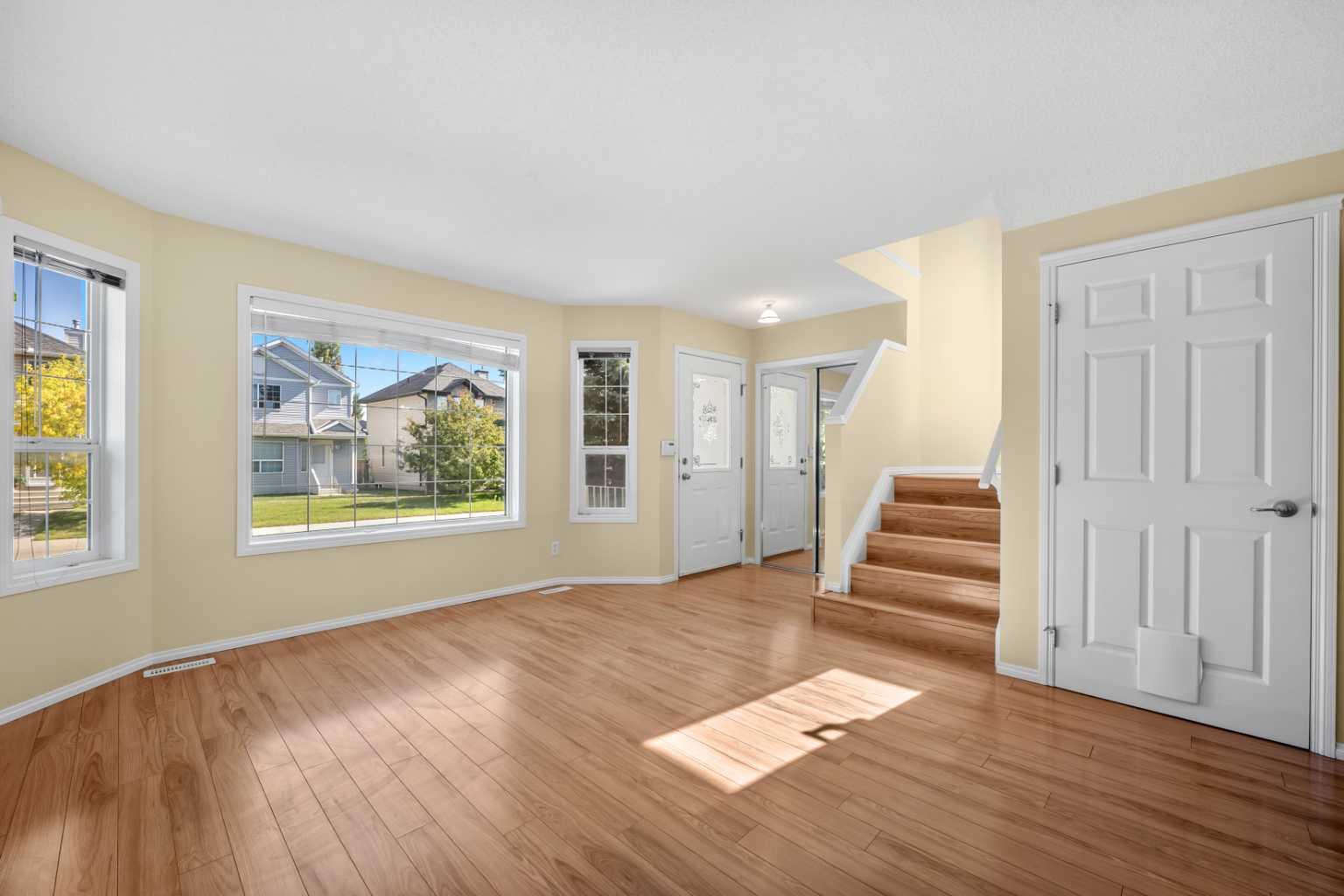 172 Citadel Bluff Close NW