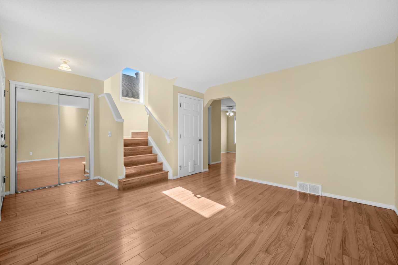 172 Citadel Bluff Close NW