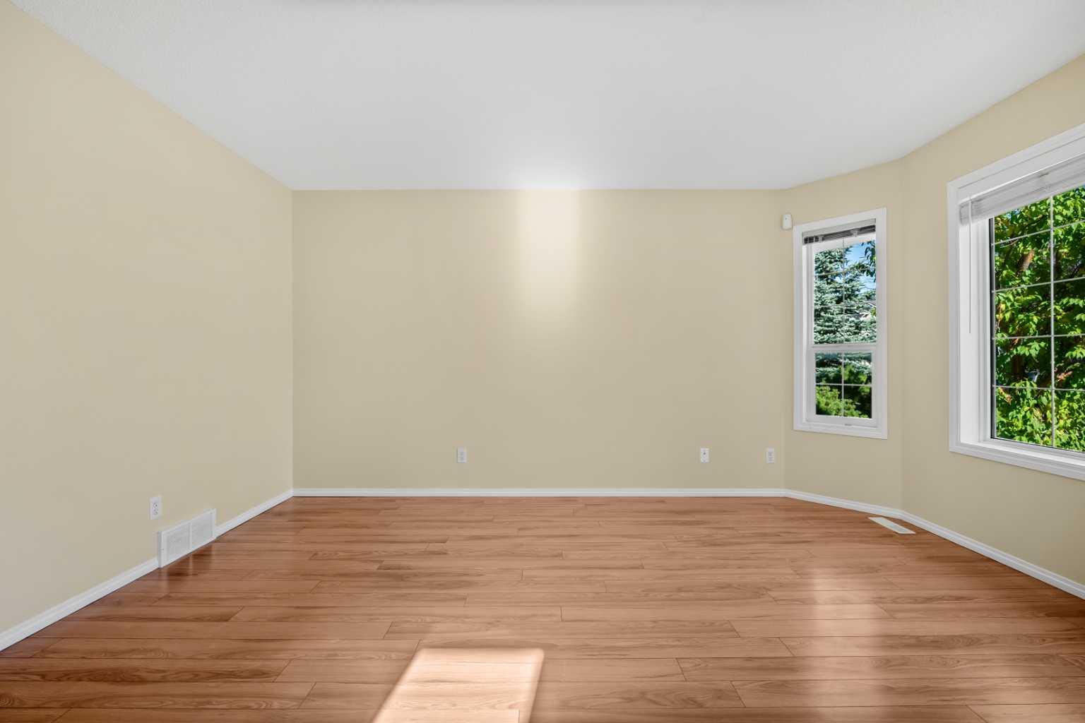 172 Citadel Bluff Close NW