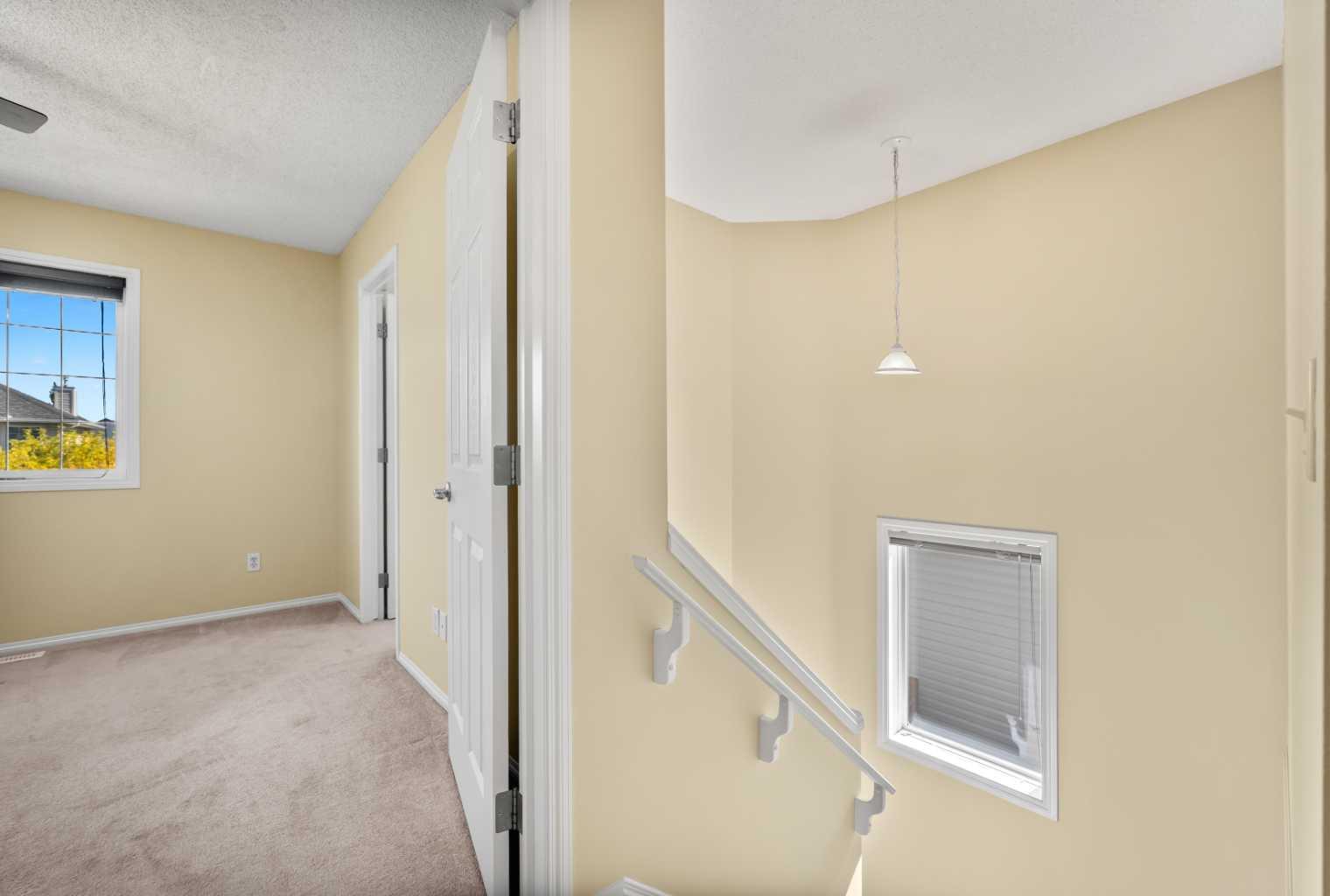 172 Citadel Bluff Close NW