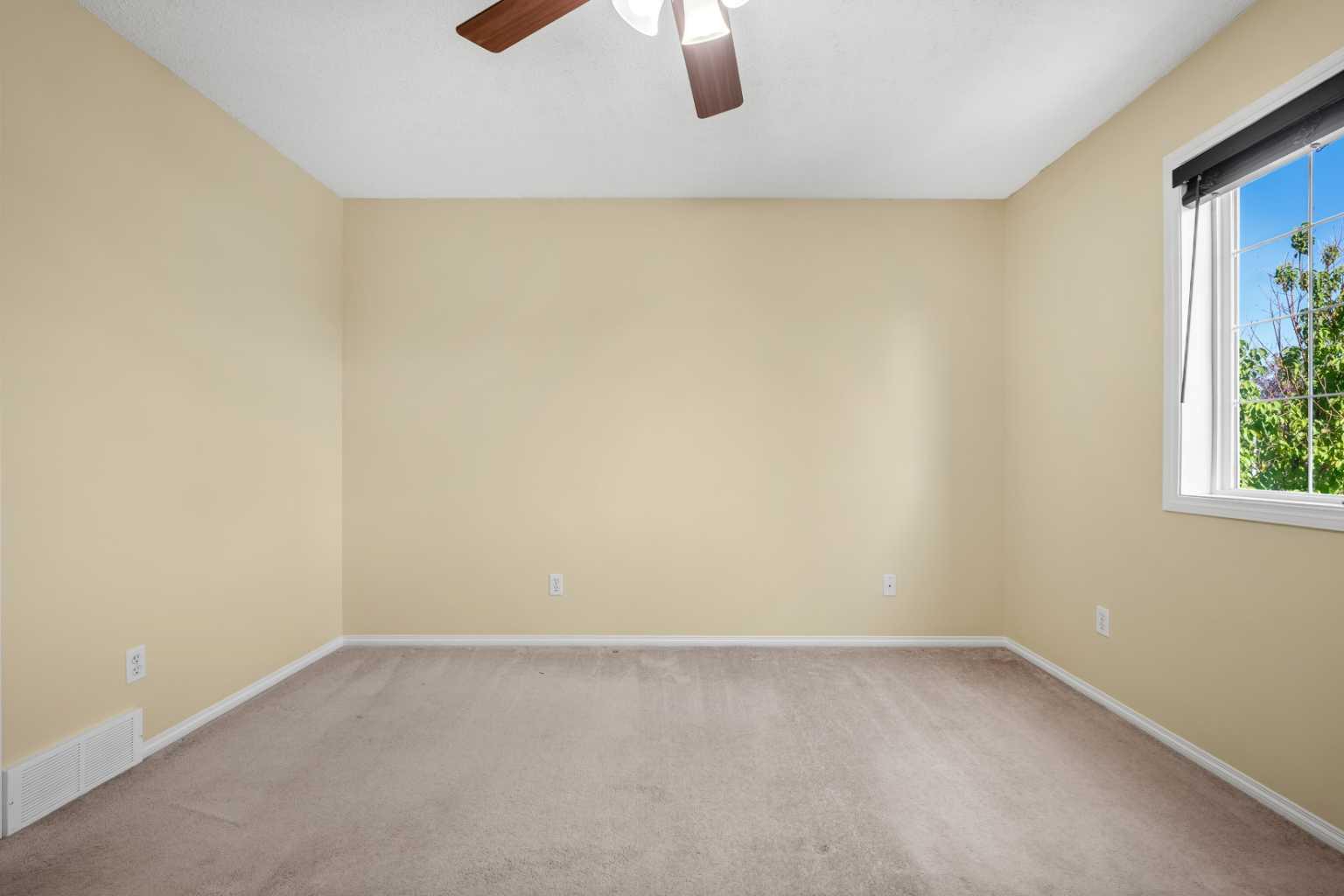 172 Citadel Bluff Close NW