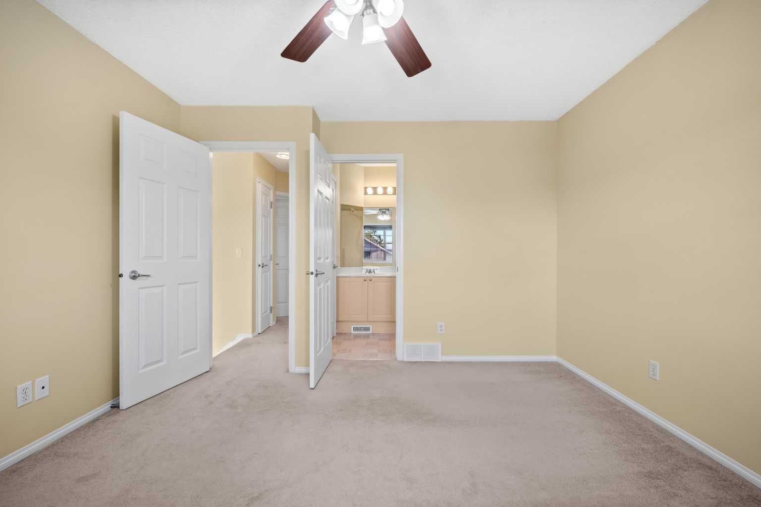 172 Citadel Bluff Close NW