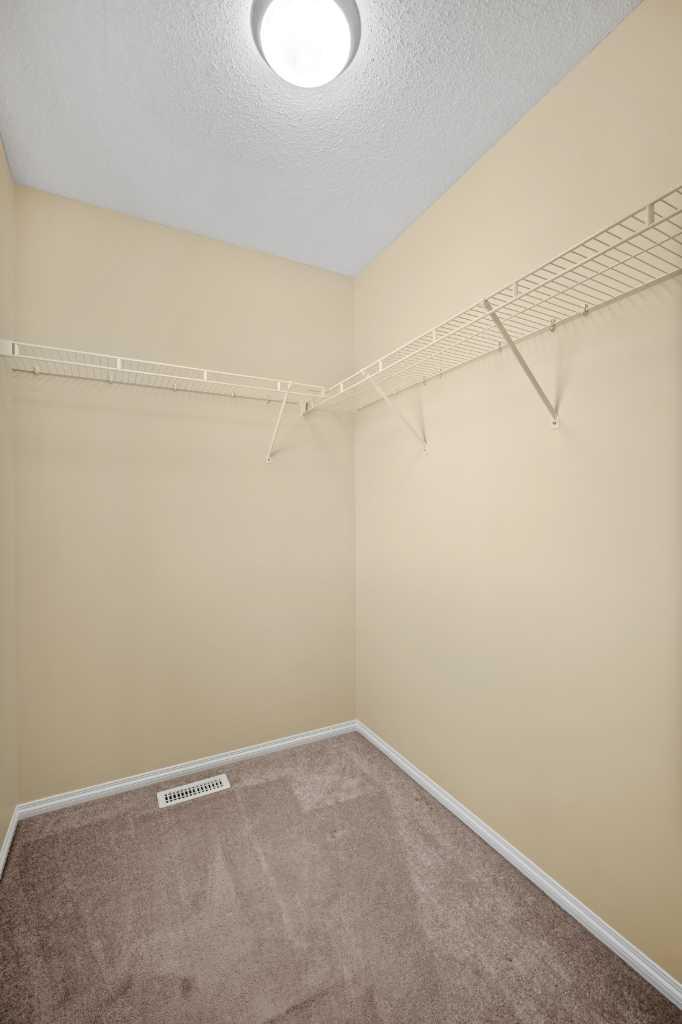 172 Citadel Bluff Close NW