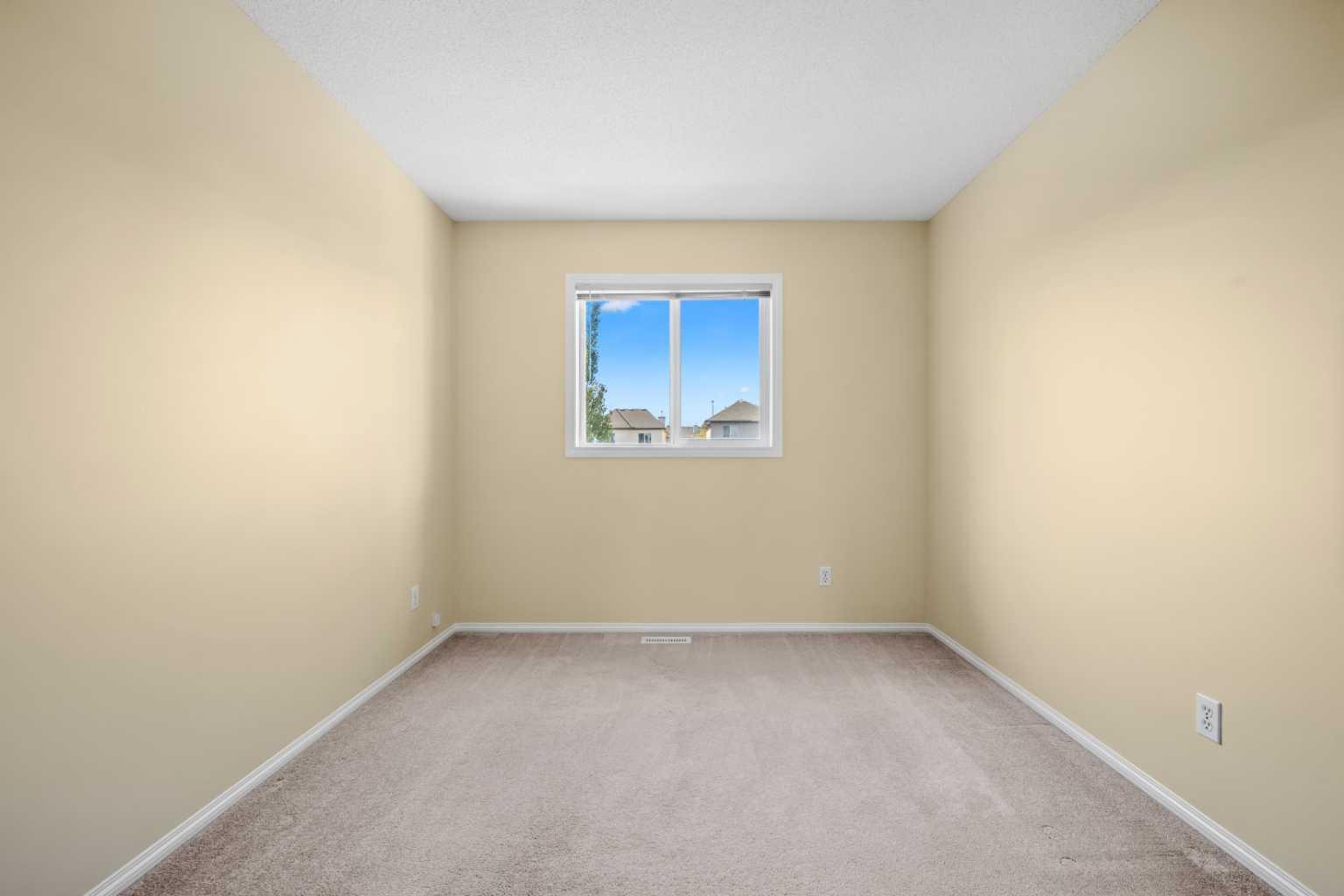 172 Citadel Bluff Close NW