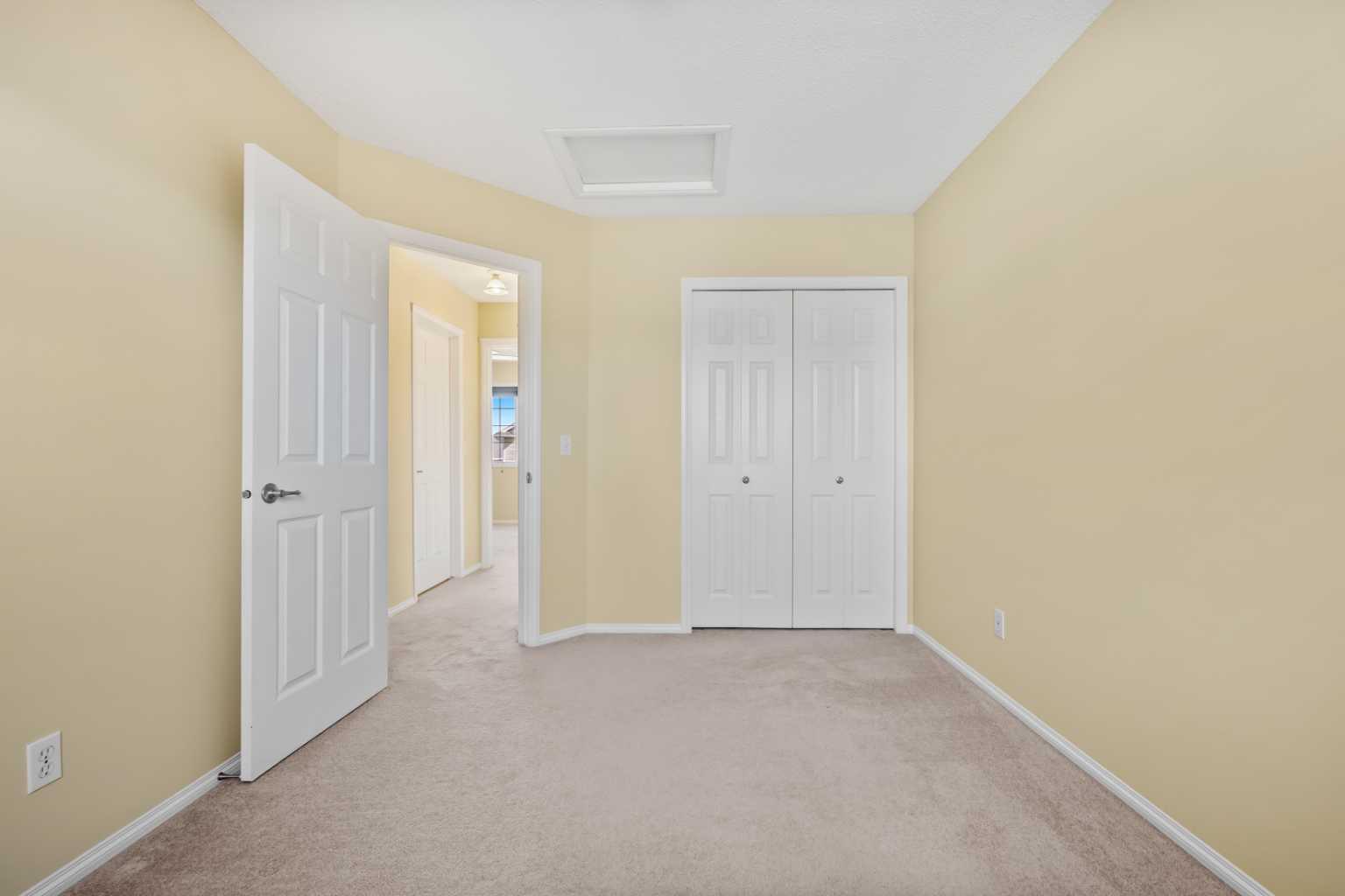 172 Citadel Bluff Close NW