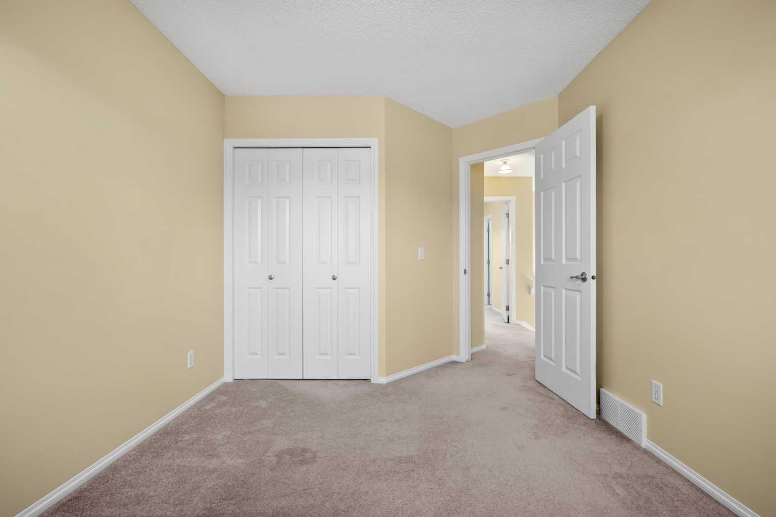 172 Citadel Bluff Close NW