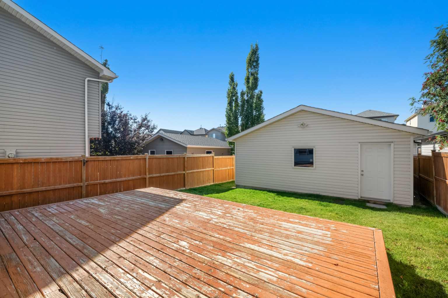 172 Citadel Bluff Close NW
