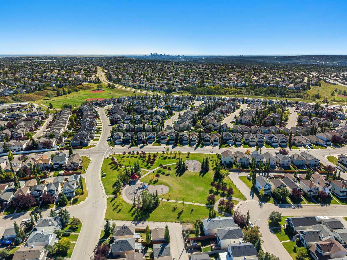 172 Citadel Bluff Close NW