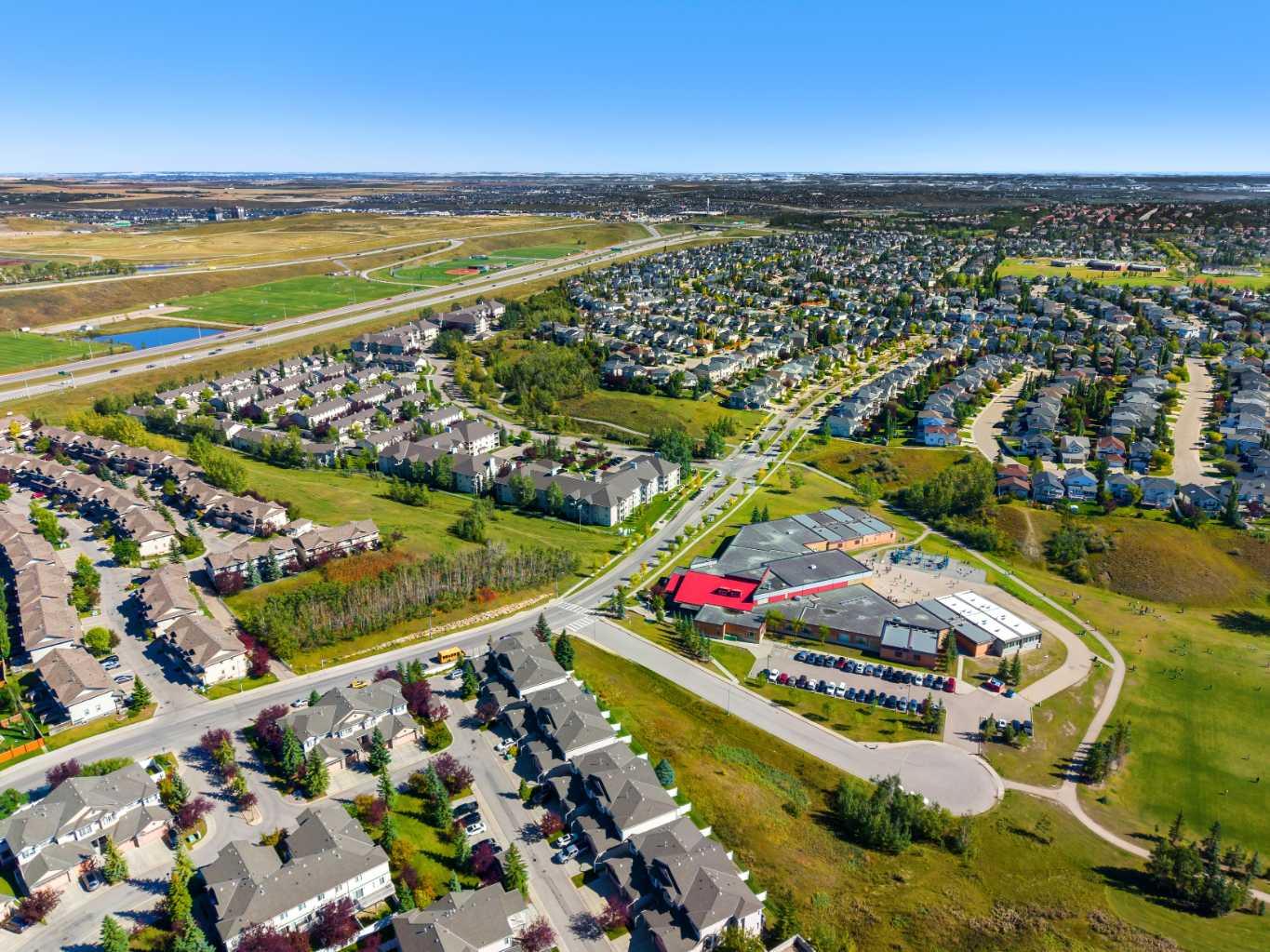 172 Citadel Bluff Close NW
