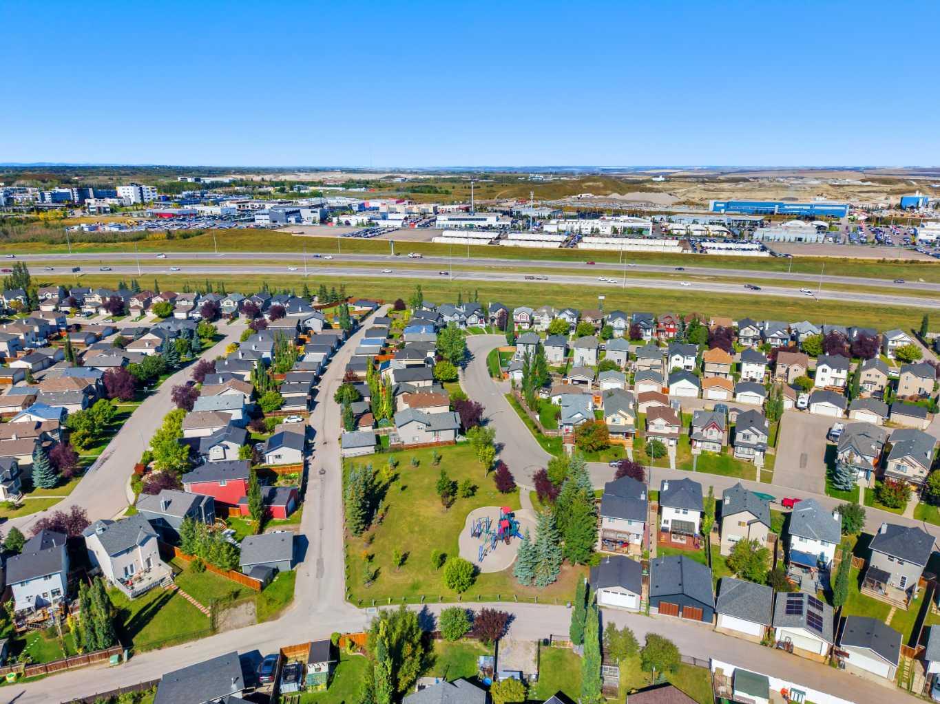 172 Citadel Bluff Close NW