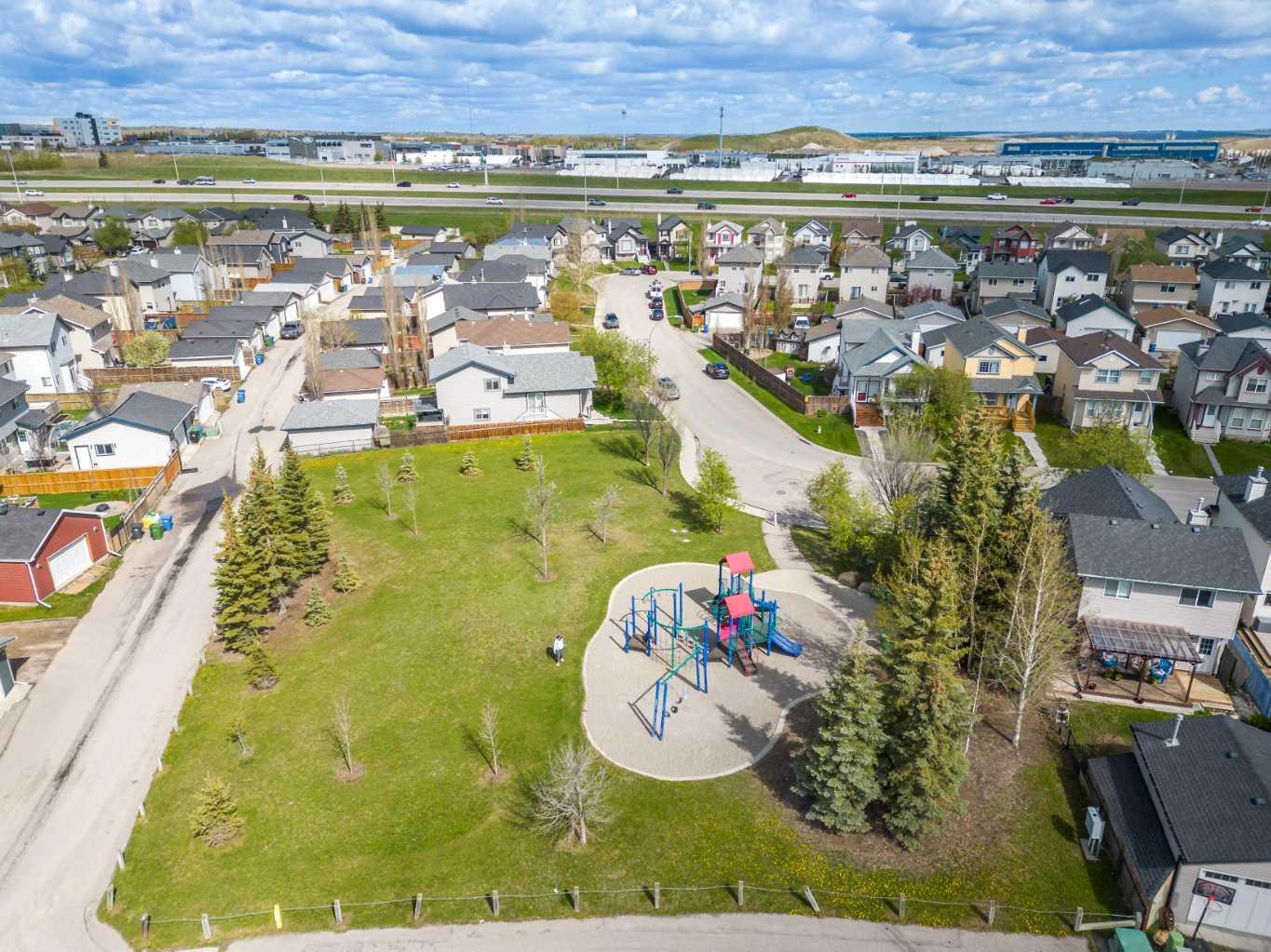 172 Citadel Bluff Close NW