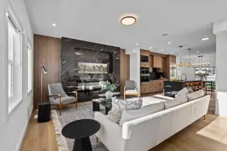 13 Topaz Place 