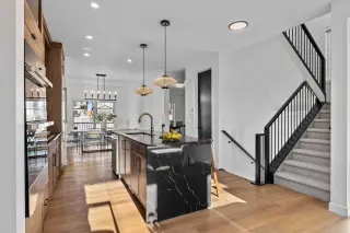 13 Topaz Place 