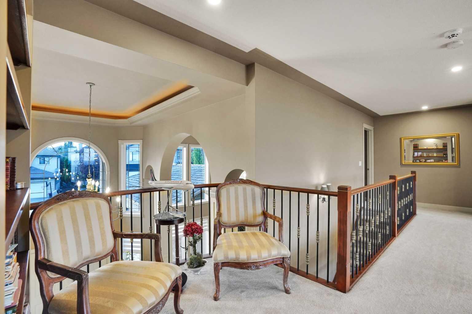 99 Arbour Vista Road NW