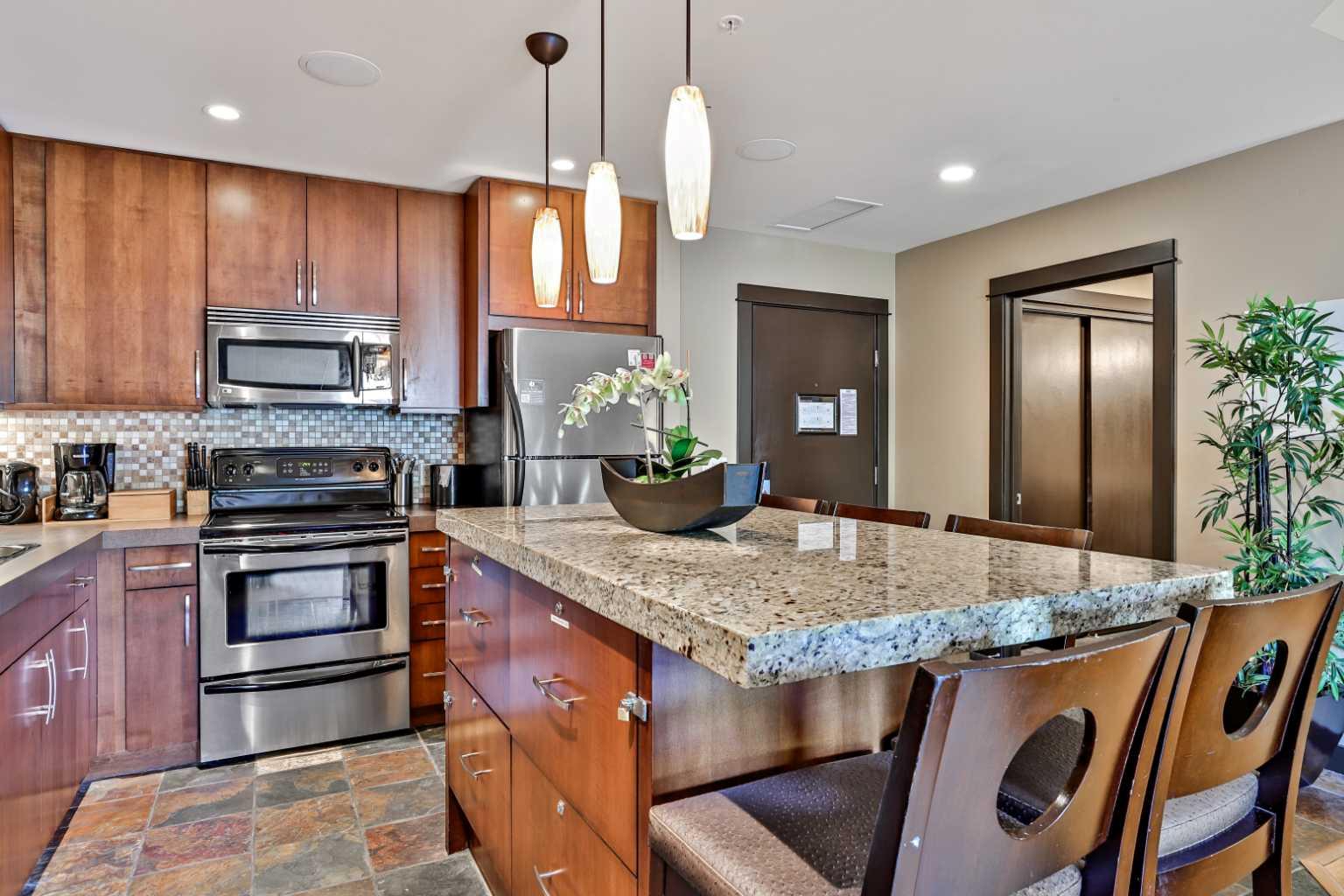 319C, 1818 Mountain Avenue 