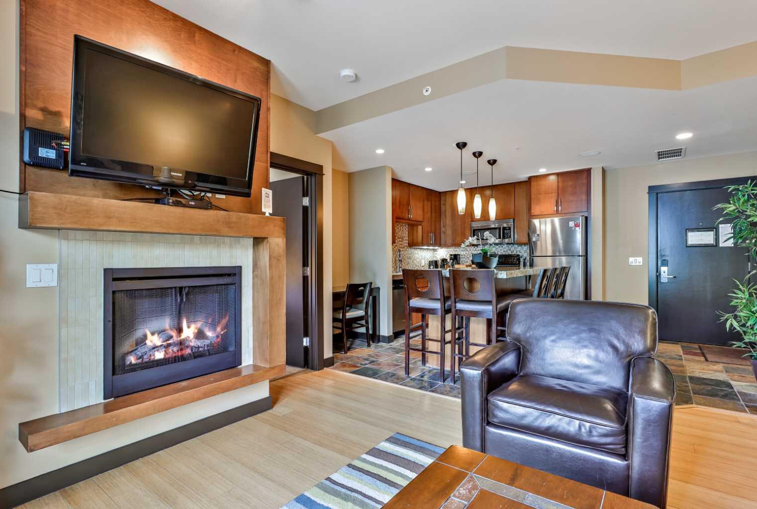 319C, 1818 Mountain Avenue 