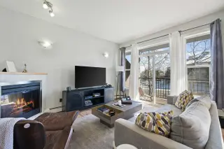 2205, 211 Aspen Stone Boulevard SW