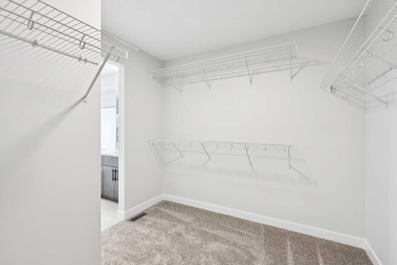 102 Bridgeport Landing 
