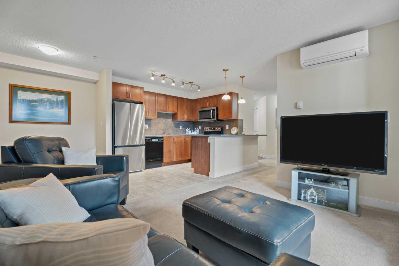 201, 162 Country Village Circle NE