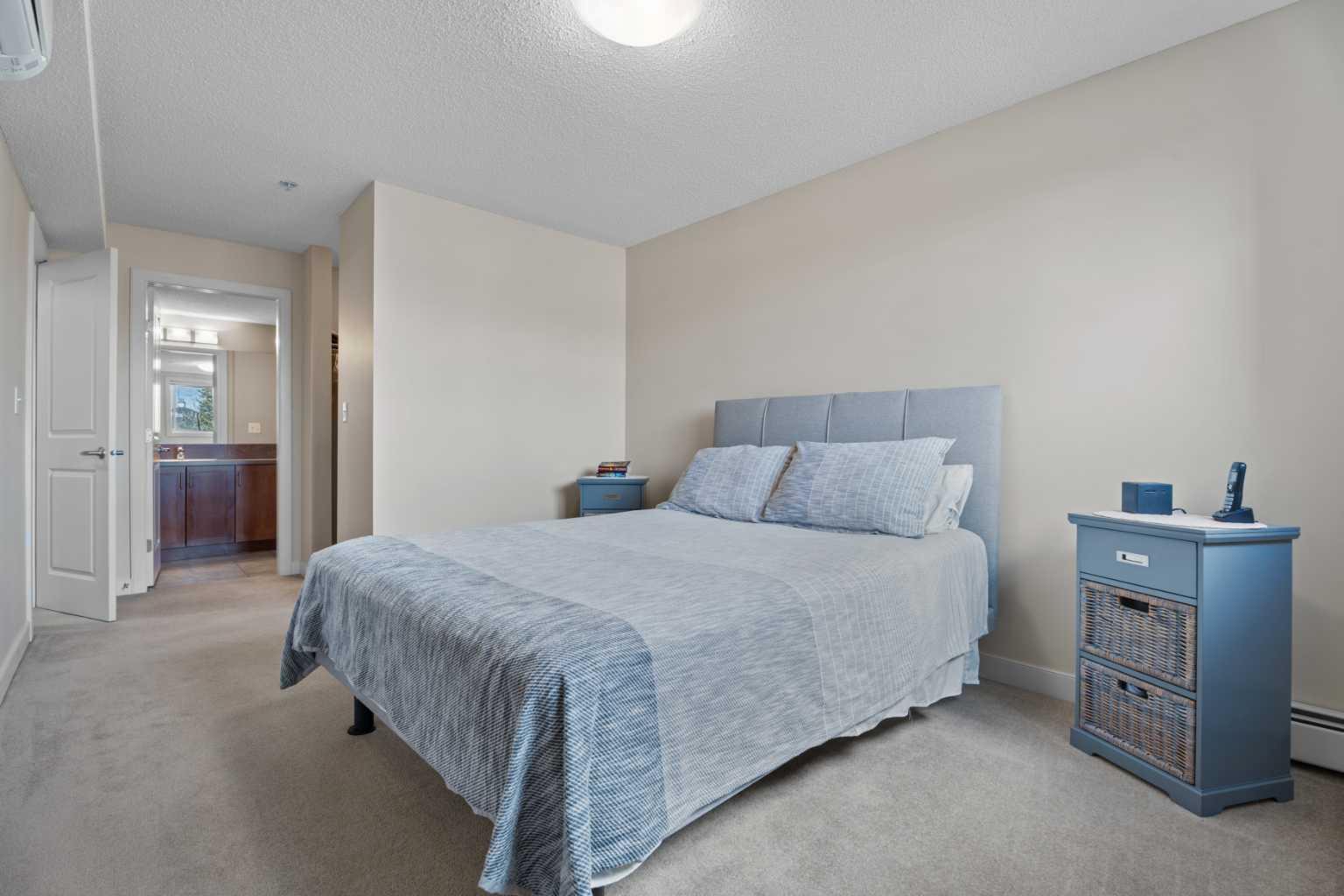 201, 162 Country Village Circle NE